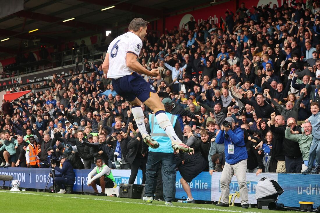 Bournemouth and Everton Share Points as Alex Scott and James Tarkowski Strike in 1-1 Draw