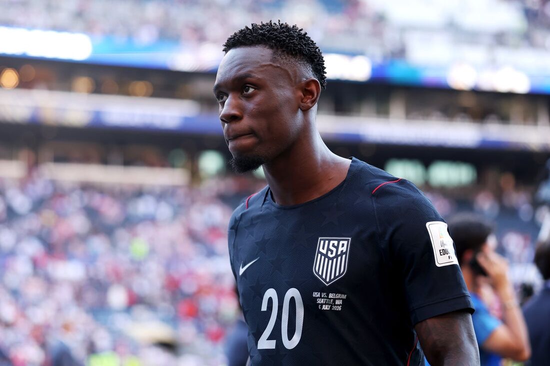 Everton’s £40m pursuit of Folarin Balogun falls apart as striker pulls out on deadline day