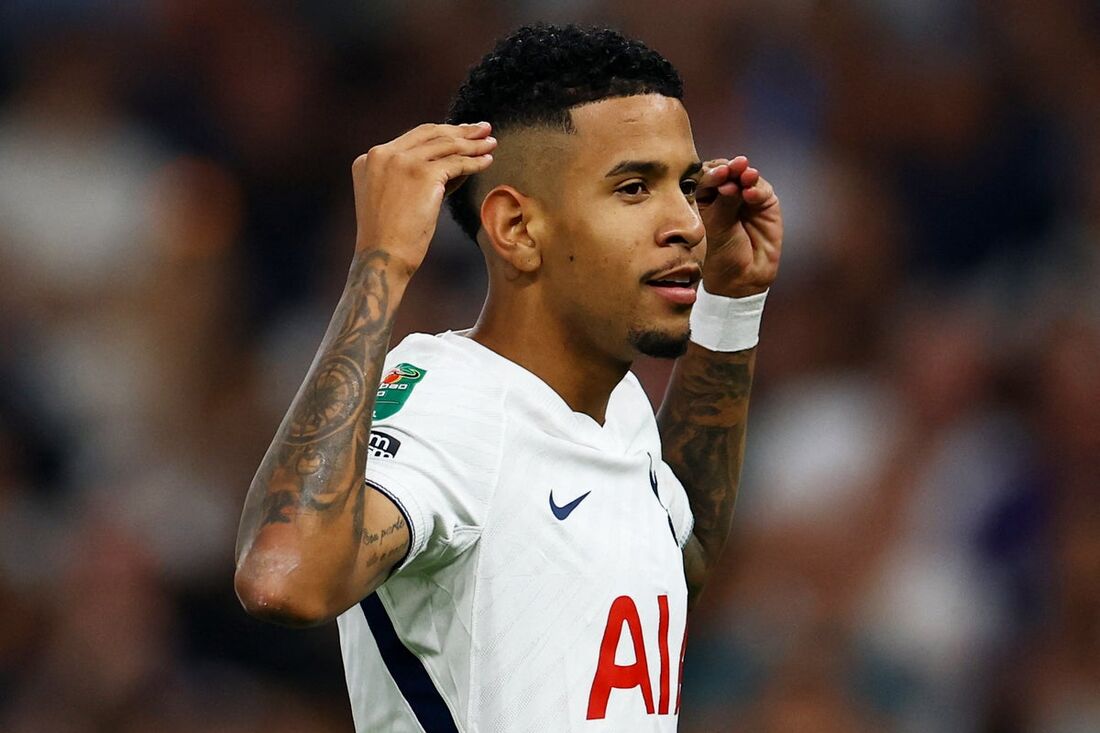 Tottenham Host Newcastle in a Premier League Clash with European Ambitions at Stake